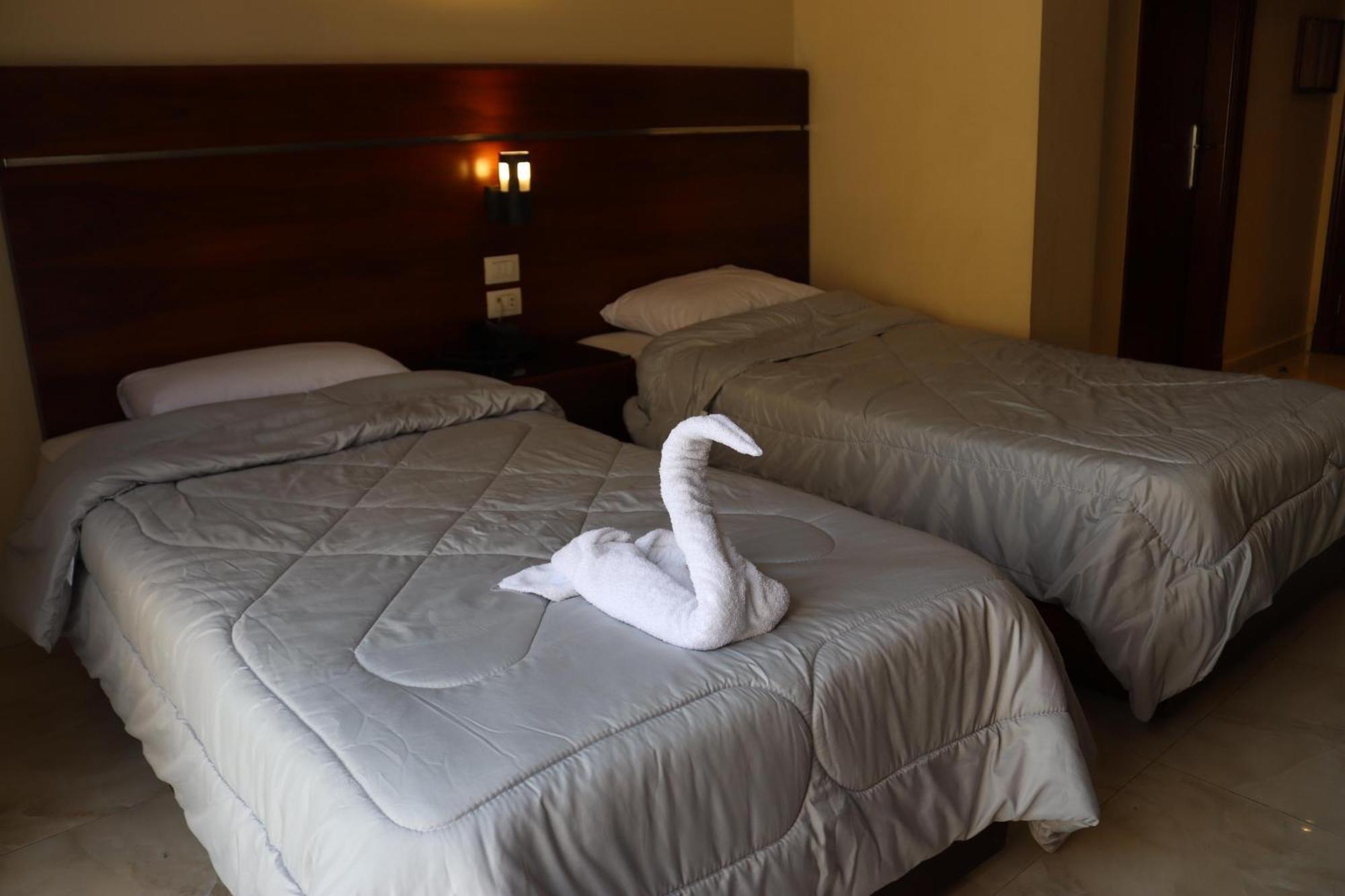 Pharaohs Hotel Giza Buitenkant foto